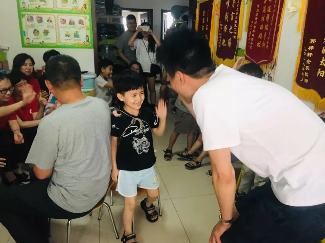 無(wú)聲的世界，有聲的愛(ài) 遠(yuǎn)行愛(ài)
