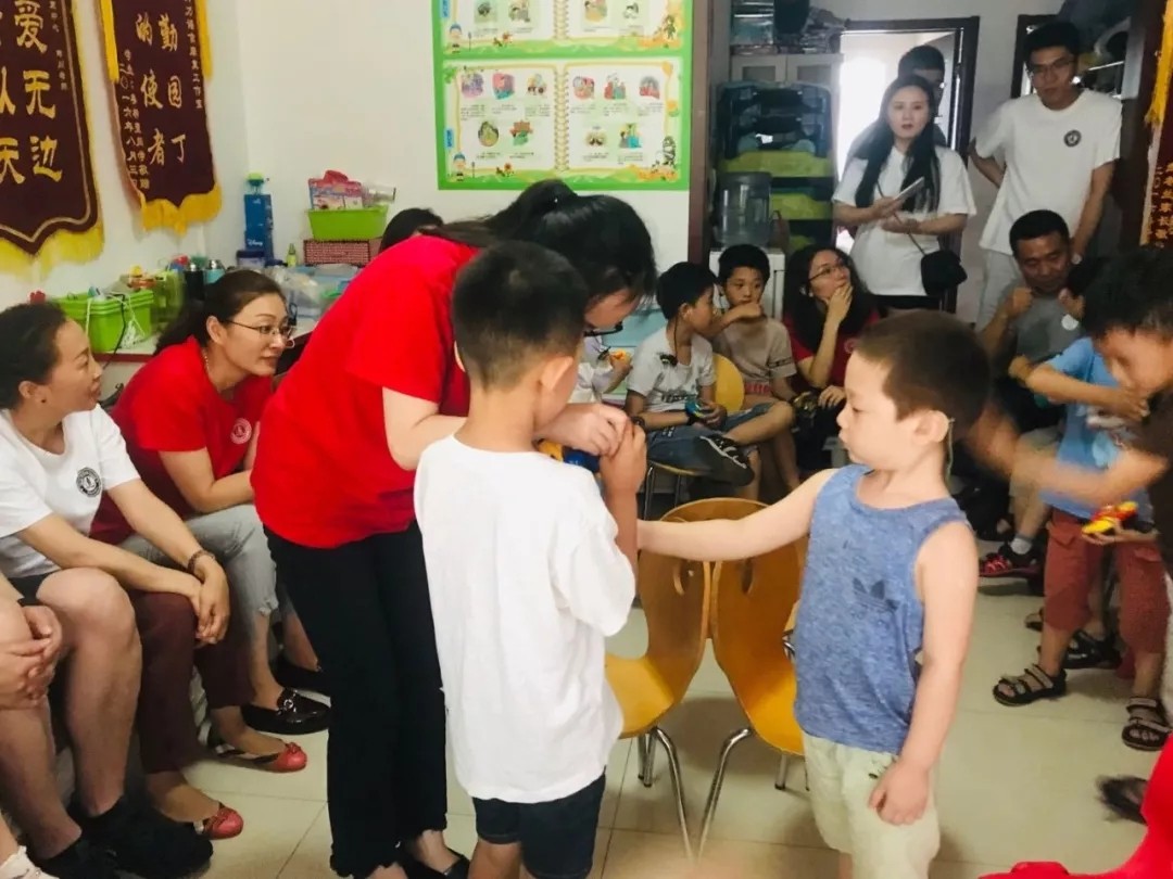 無(wú)聲的世界，有聲的愛(ài) 遠(yuǎn)行愛(ài)