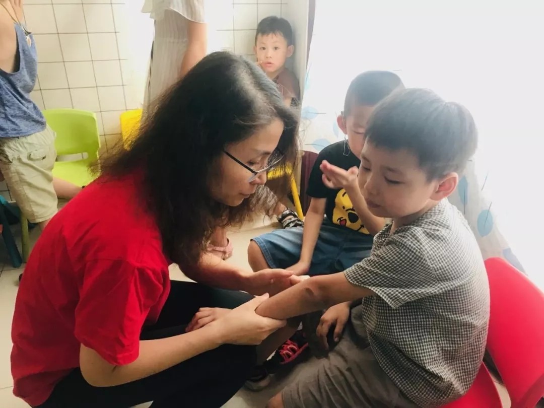 無(wú)聲的世界，有聲的愛(ài) 遠(yuǎn)行愛(ài)